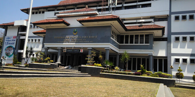 FOTO KANTOR DISDIK PROVINSIS JABAR