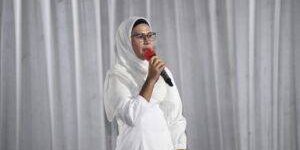 nina foto krudung putih