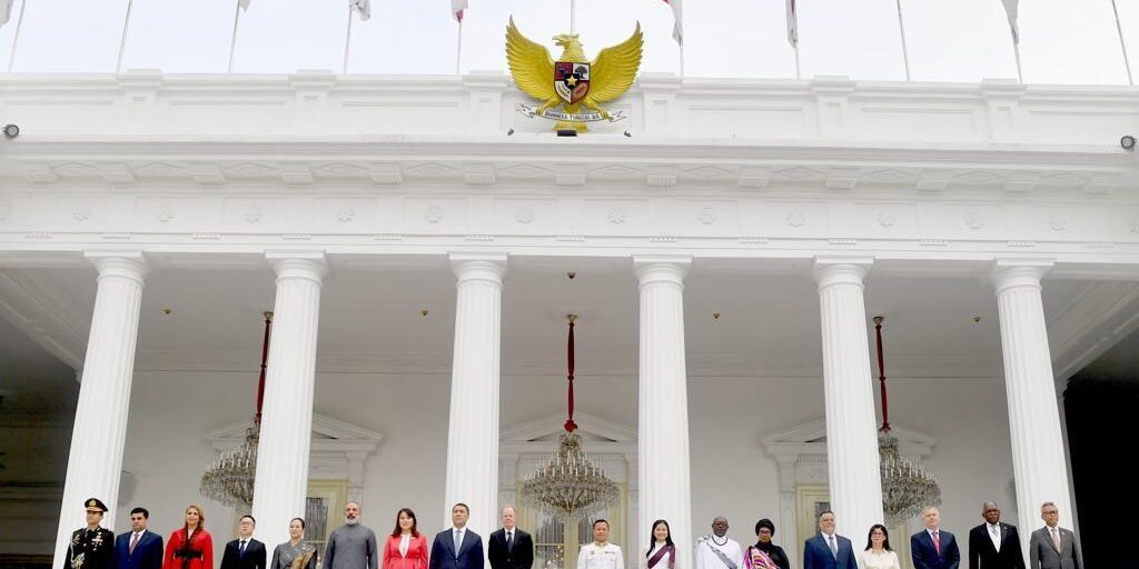 4017WhatsApp_Image_2023-12-08_at_15.12.23__1_