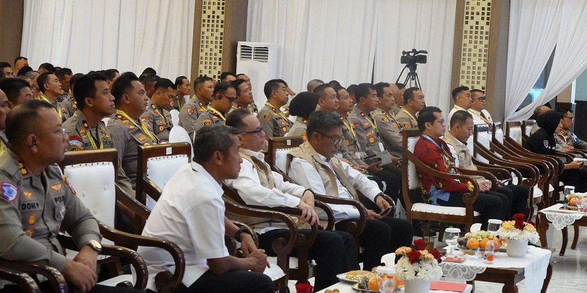 Foto-1_Pelatihan-Integritas-dan-Antikorupsi-KPK-di-Polda-Jawa-Timur-image_large